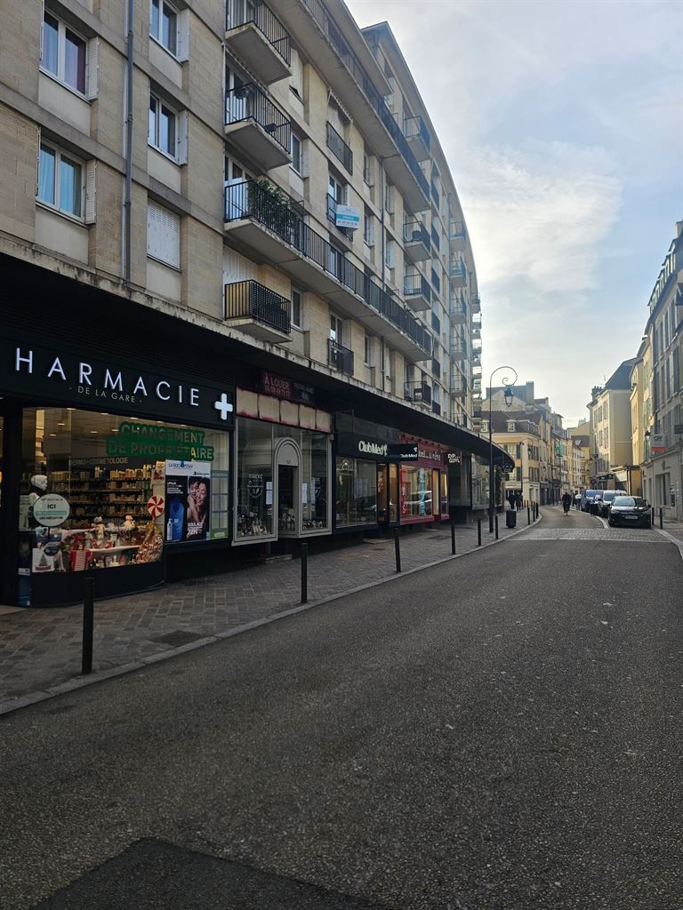 commerce en location sur ST GERMAIN EN LAYE (78100)