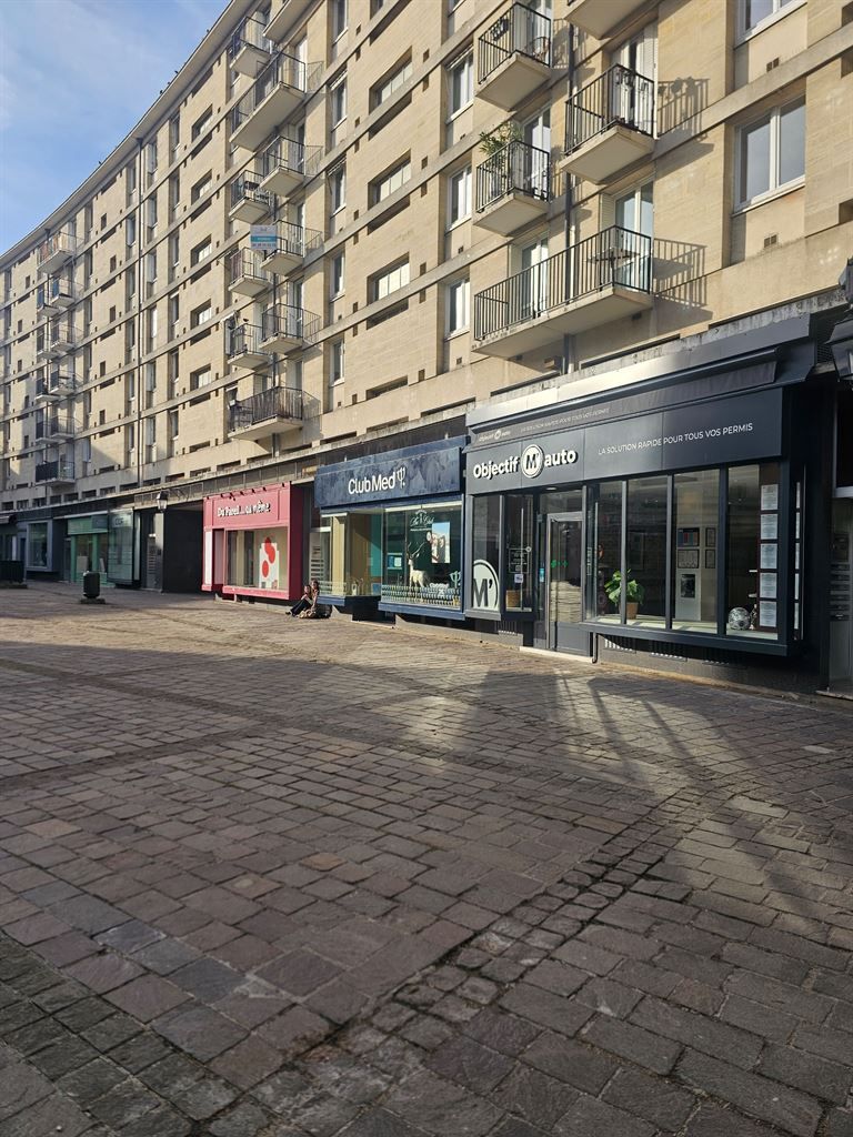 commerce en location sur ST GERMAIN EN LAYE (78100)