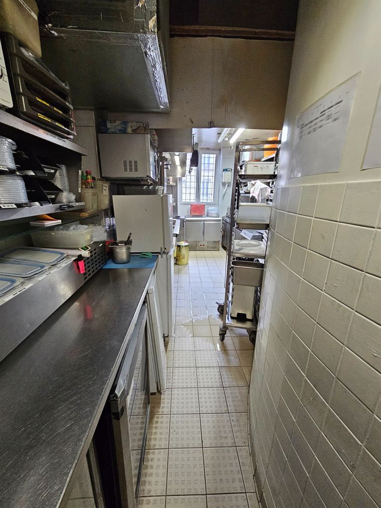 commerce en location sur PARIS (75018)