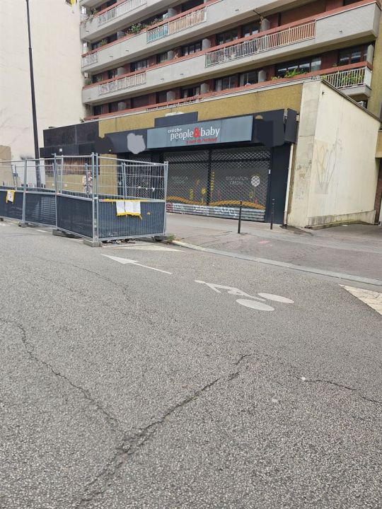 Location Commerce Paris 11 100&nbsp;m²